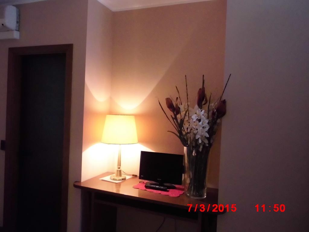 Albergo Ponte Vecchio Cernobbio Szoba fotó